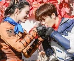 娱乐吃瓜酱恋爱瘾,揭秘恋爱瘾背后的甜蜜陷阱